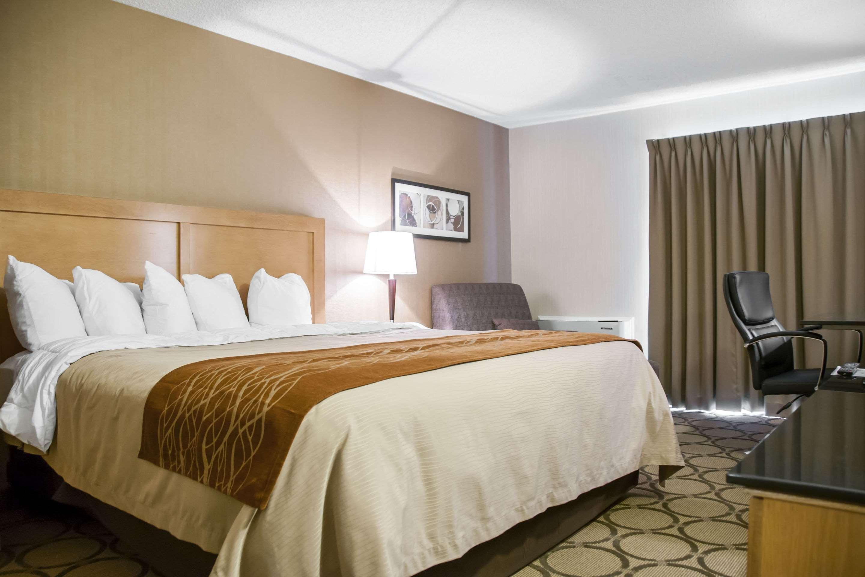 Comfort Inn South Brossard Zewnętrze zdjęcie