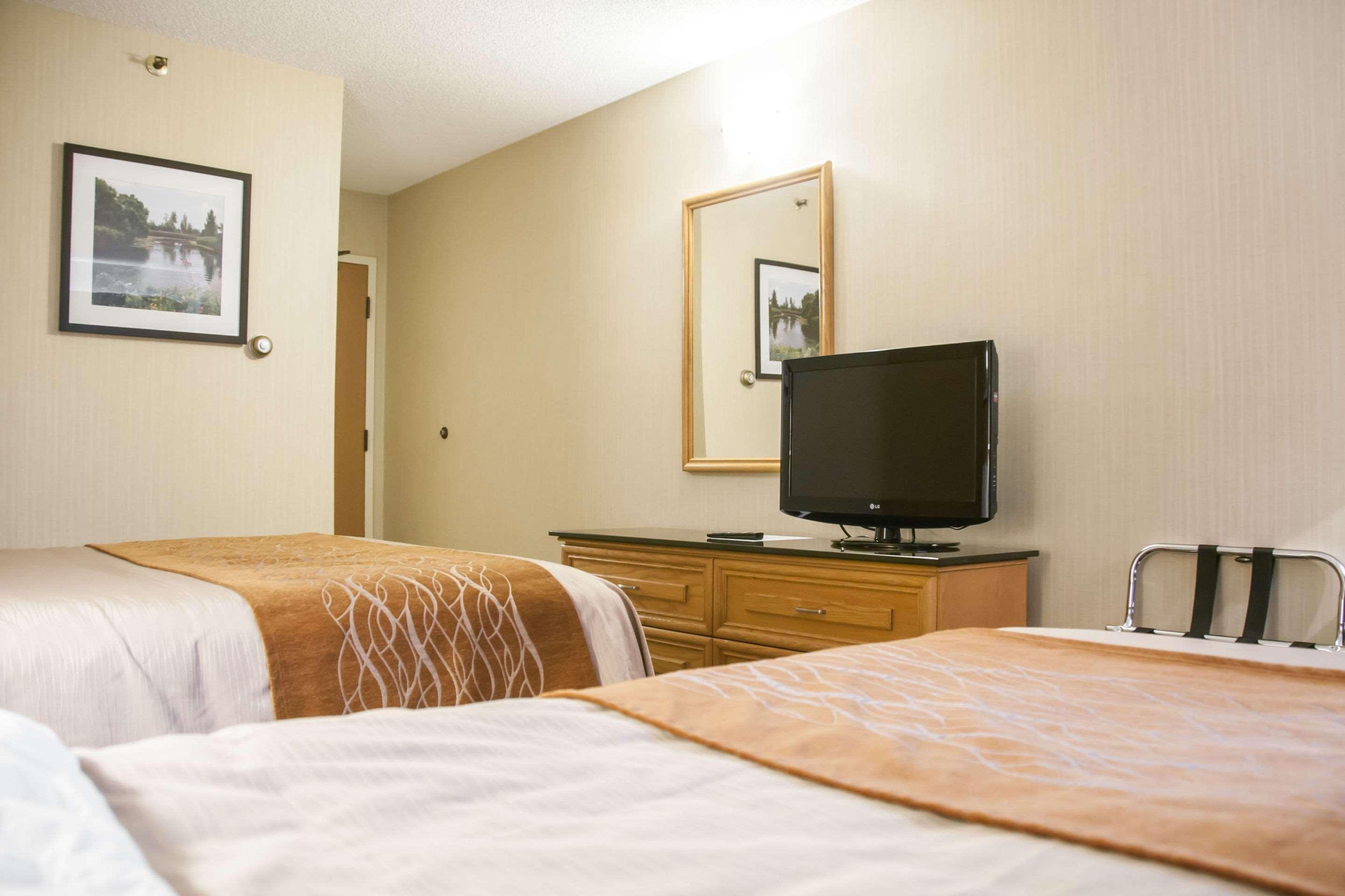 Comfort Inn South Brossard Zewnętrze zdjęcie