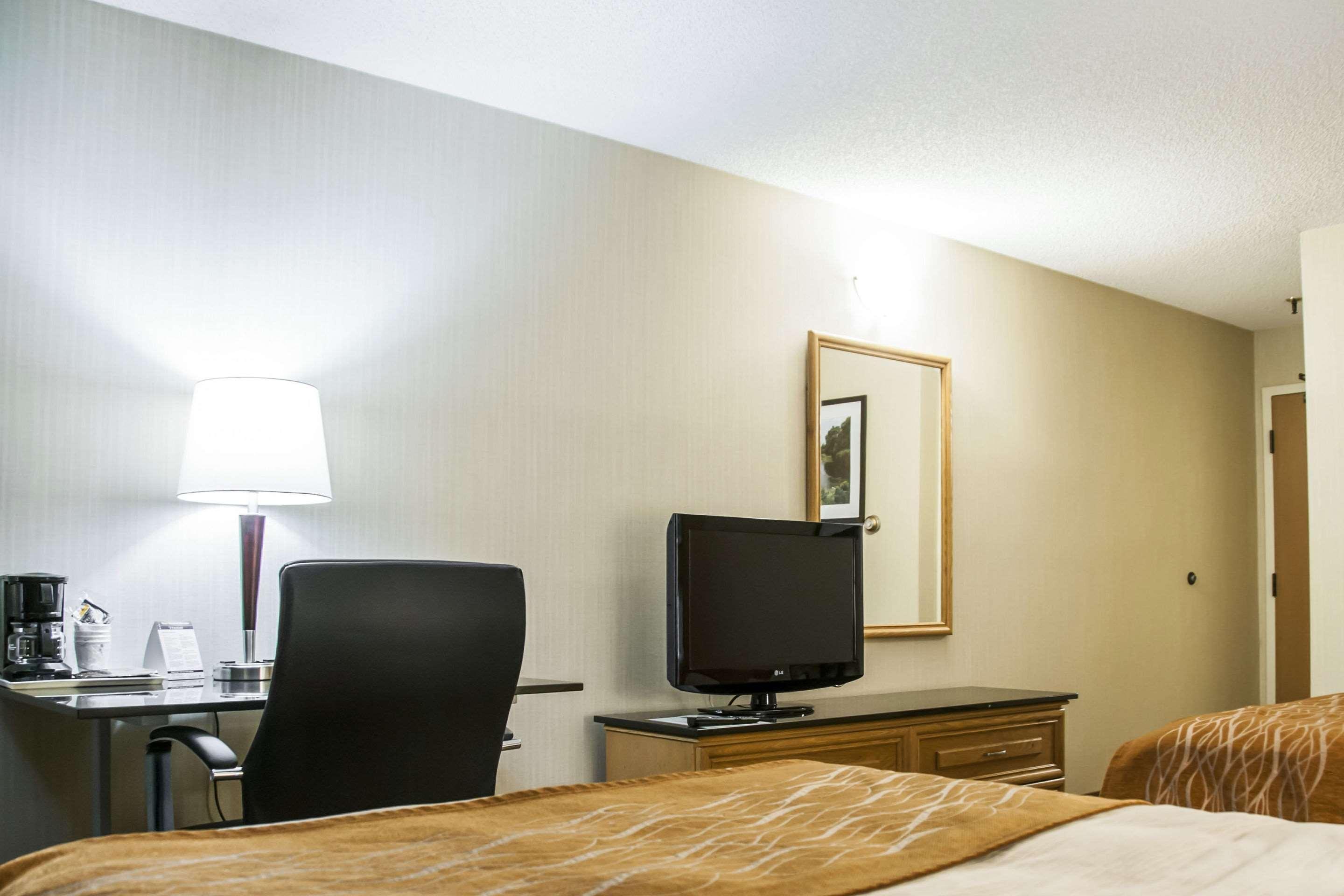 Comfort Inn South Brossard Zewnętrze zdjęcie